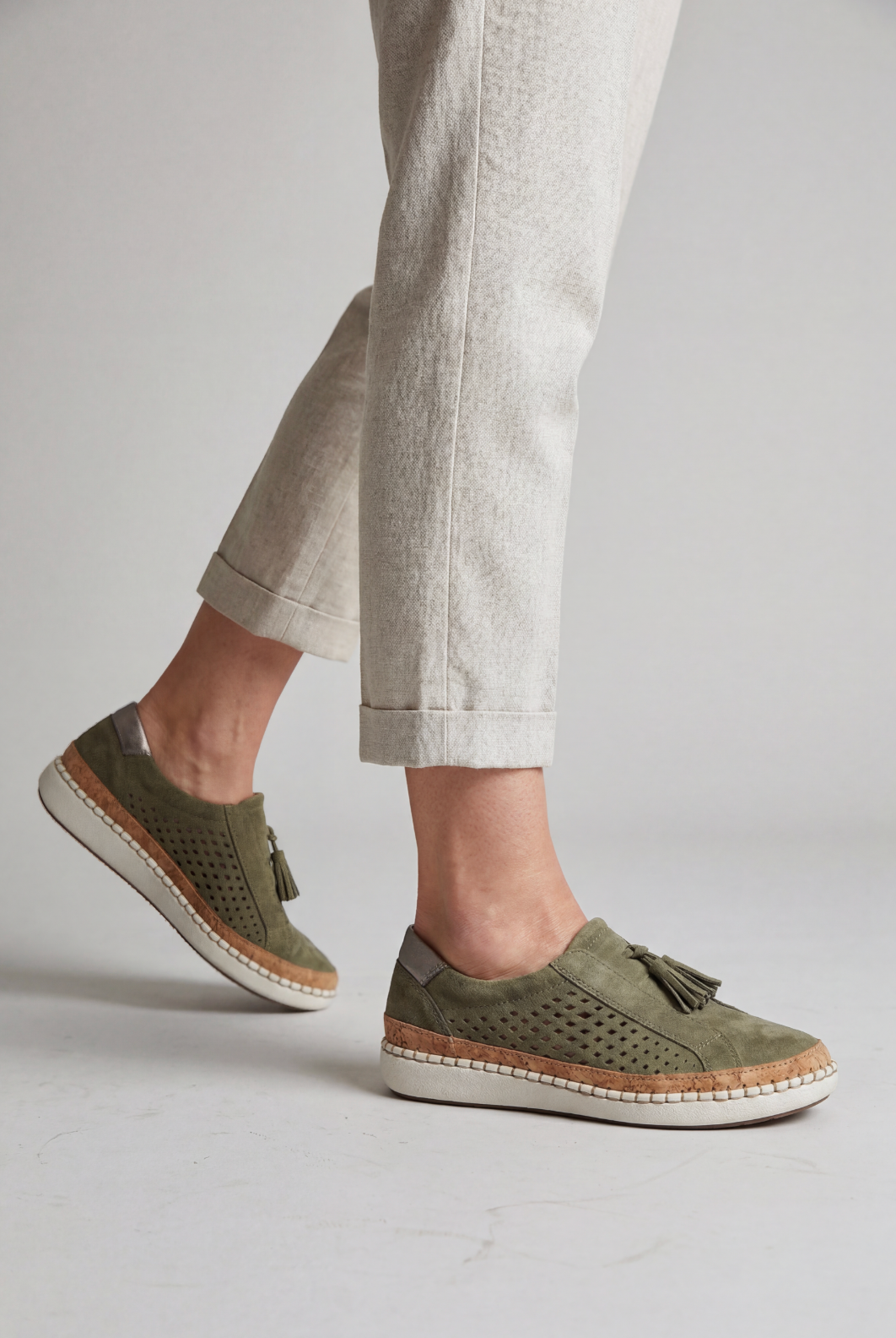 Women's Sneakers | Tassel Slip-On with Stitched Midsole - 2