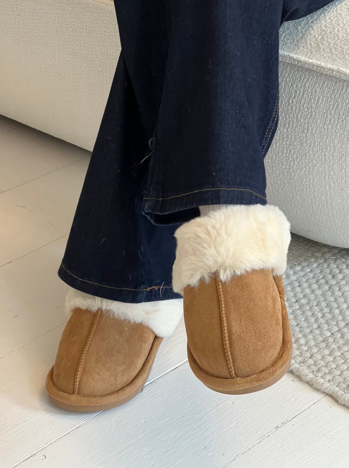 Women's Slippers | Faux Suede Faux Fur Lined Slip-On Mule - 1